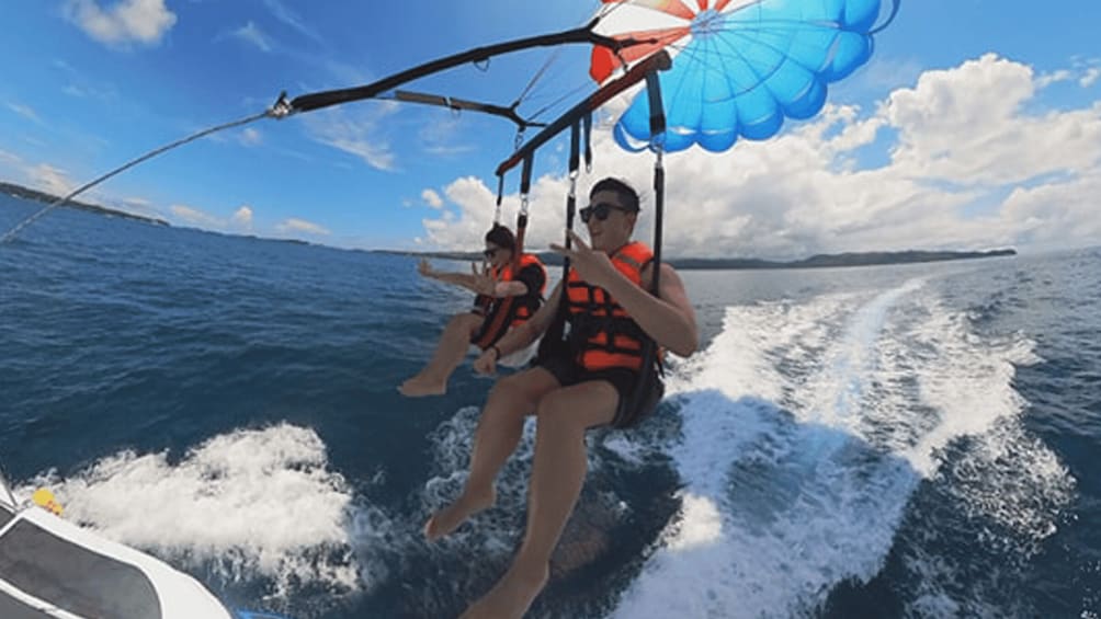 Picture 2 for Activity Boracay Parasailing with Insta 360