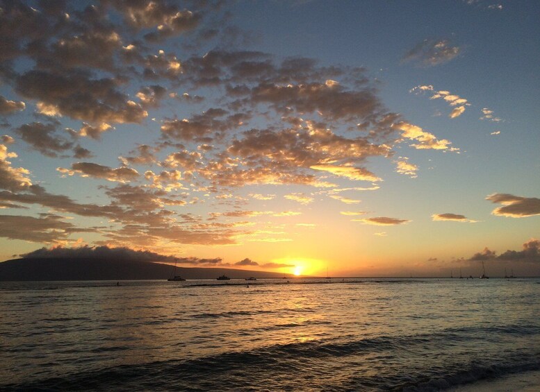 Lahaina: Private Sunset Sailing Trip & West Maui Mountains