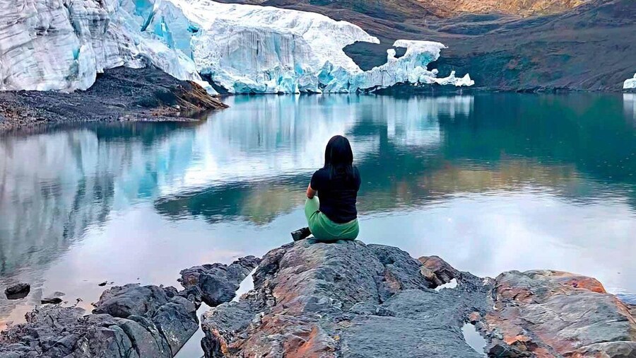 Huaraz-Excursion to the Pastoruri Snows and Puyas Raymondi