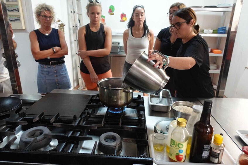 Picture 15 for Activity Alicante: Paella and Sangría Cooking Workshop