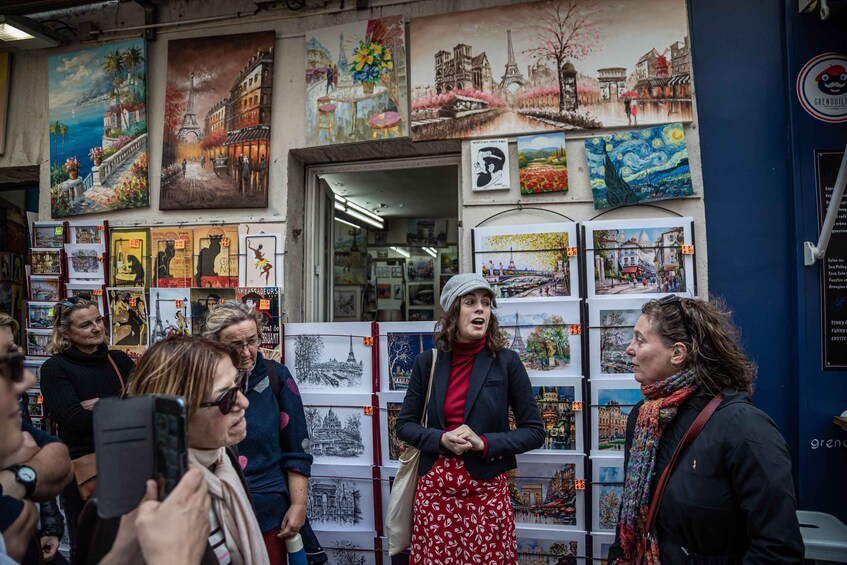 Picture 5 for Activity Montmartre en chansons: tour with a professional singer