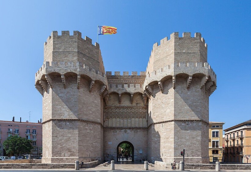 Picture 1 for Activity Valencia: Guided City Walking Tour with Tapas Tastings