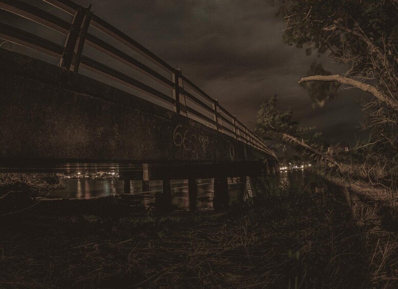 Picture 14 for Activity Manteo: Phantom Pirates & Poltergeists Haunted Walking Tour