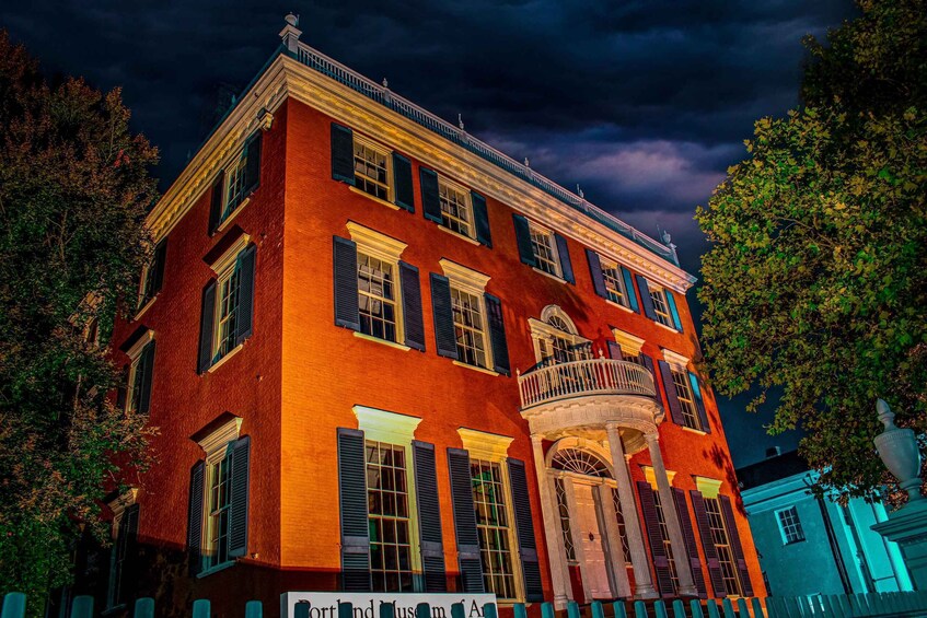 Picture 7 for Activity Manteo: Phantom Pirates & Poltergeists Haunted Walking Tour