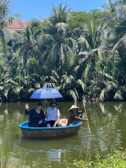 Picture 8 for Activity Hoi An: Rural Cycling Tour to Village with Basket Boat Ride