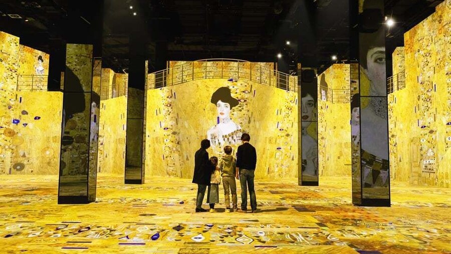 Hamburg: Port des Lumières Immersive Exhibition Entry Ticket