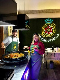 Madrid: The Original Paella and Sangria Workshop with Tapas