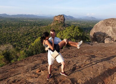 Kolombo: dari Pidurangala Rock dan Tur Sehari Minneriya Safari