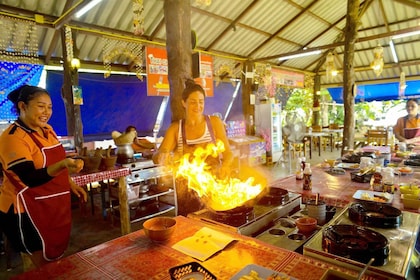 Krabi: Cooking Class at Thai Charm Cooking School with Meal