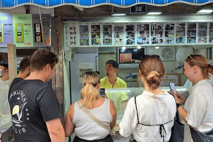 Picture 13 for Activity Seoul: Gwangjang Market Netflix Food Tour