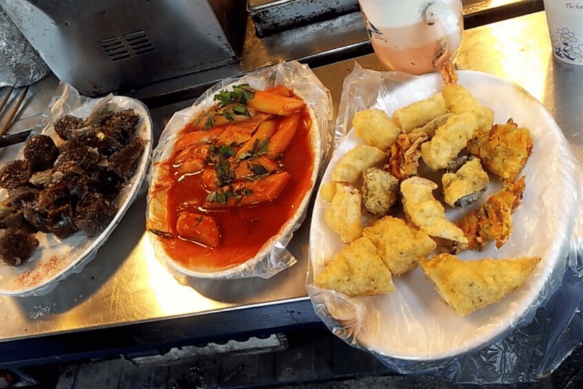 Picture 17 for Activity Seoul: Gwangjang Market Netflix Food Tour