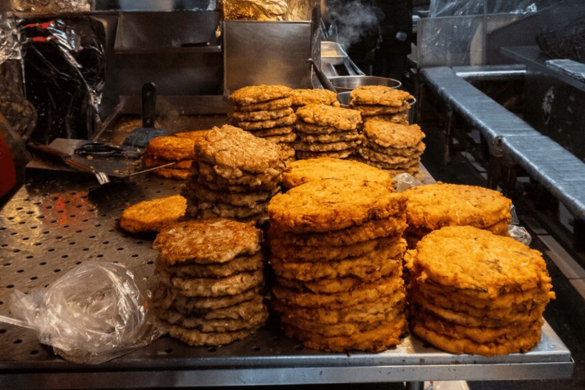 Picture 11 for Activity Seoul: Gwangjang Market Netflix Food Tour