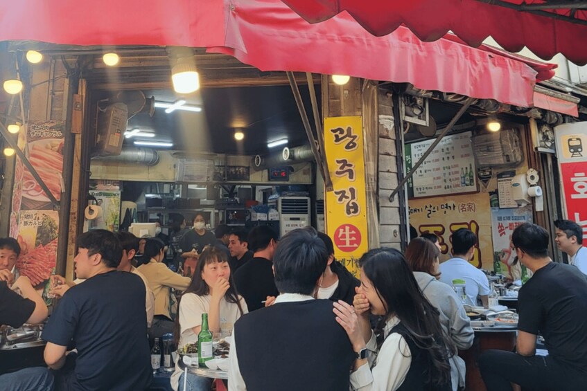 Picture 18 for Activity Seoul: Gwangjang Market Netflix Food Tour