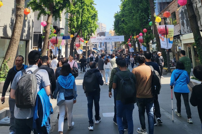 Picture 19 for Activity Seoul: Gwangjang Market Netflix Food Tour