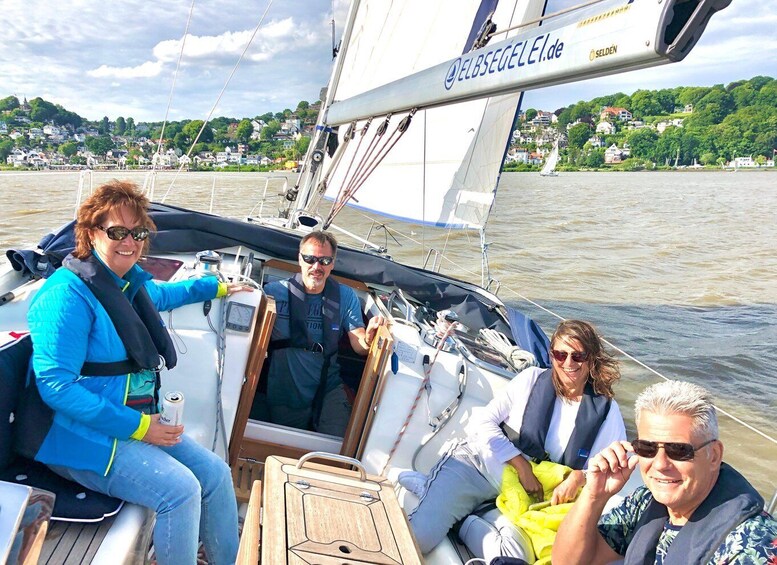 Picture 7 for Activity Authentic sailingtrip "towards Blankenese", Hamburg/Elbe