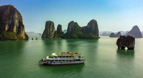 Ha Long Bay 5 Stars Luxury Cruise päiväristeily Limusiinibussin päiväretki