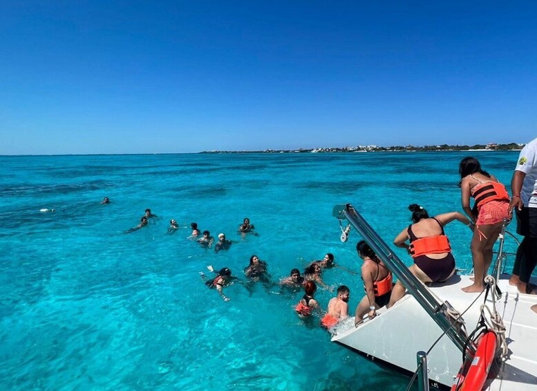 Picture 1 for Activity Isla Mujeres All inclusive by Golden Caribean Catamaran