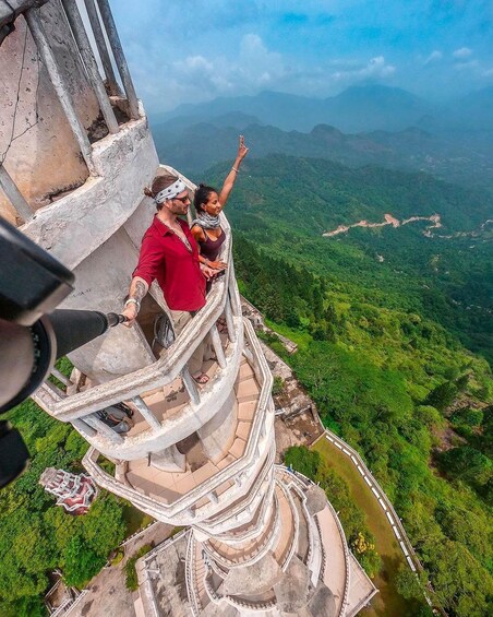 From Colombo: Ambuluwawa Tower and Pinnawala Day Trip