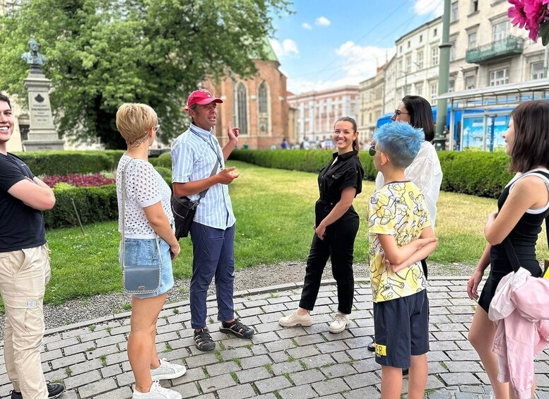 Picture 4 for Activity Walking Tour of Warsaw: Old Town Tour - 2-Hours of Magic!