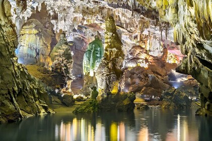 From Dong Hoi: Paradise Cave and Phong Nha Cave Tour & Lunch