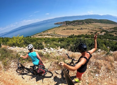 E-biking across the border, from Ohrid to Albania.