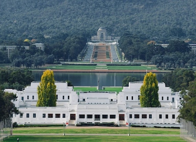 Canberra: City Highlights Day Tour with Entrance Fees