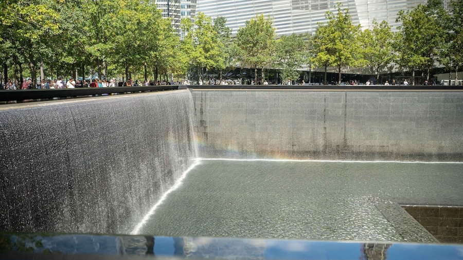 NYC: 9/11 Memorial and Ground Zero Tour with Museum Tickets