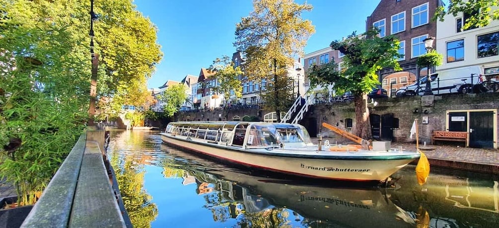 Picture 3 for Activity Utrecht: City Boat Tour & Balkan Restaurant Lunch OR Dinner