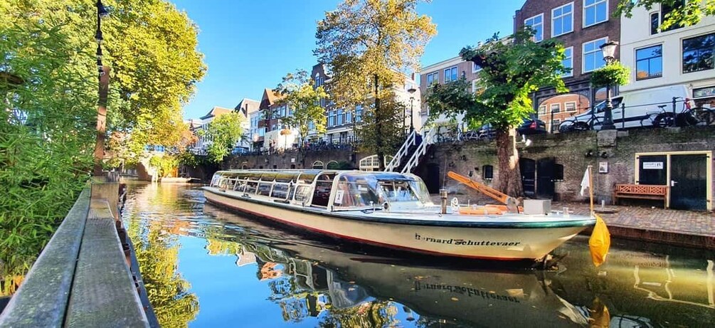 Picture 3 for Activity Utrecht: City Boat Tour & Balkan Restaurant Lunch OR Dinner