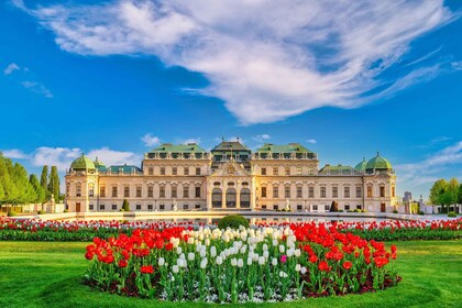 Schloss Belvedere: Tour mit Skip-the-Line/Transfer Optionen