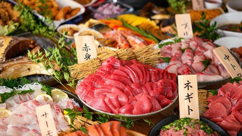 東京シーフードビュッフェ-いろは・食事・マグロ切り身