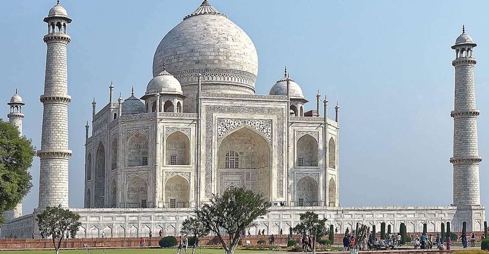 Picture 4 for Activity From Delhi: Taj Mahal & Agra Tour by Gatimaan Express Train