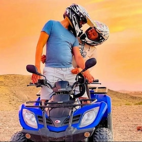 アガフェイ砂漠クワッドバイク、ラクダ乗り、ディナーショー