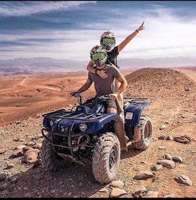 Desierto de Agafay: Quad, paseo en camello y espectáculo de cena