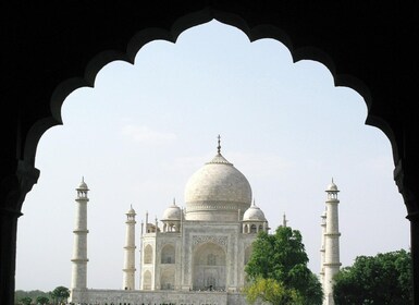 Taj Same Day by local Flights From Mumbai