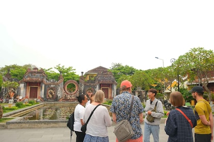 Hoi An Ancient Town- Free Walking Tour with Local Guide