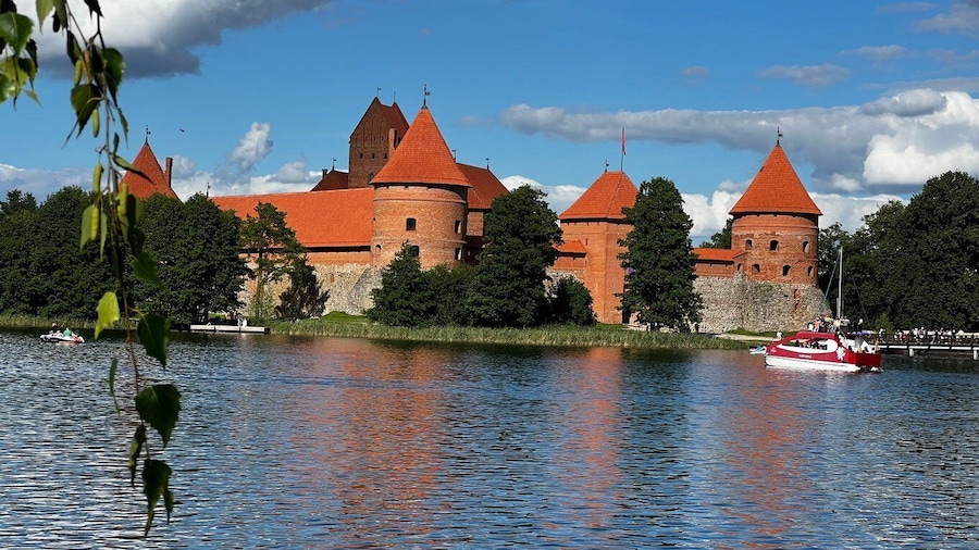 Trakai castle, Uzutrakis manor, Hill of Angels, boat ride