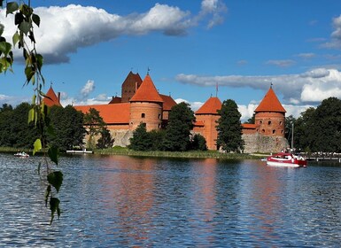 Burg Trakai, Gut Uzutrakis, Hügel der Engel, Bootsfahrt