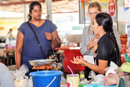 Khao Lak: Thailändsk matlagningskurs i en trädgård med transfer