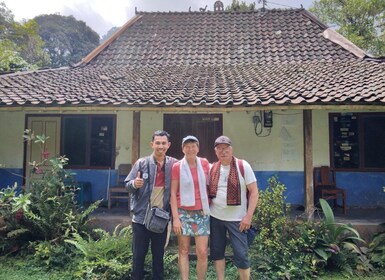 日惹乡村徒步之旅和普兰巴南寺