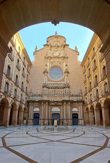 Picture 5 for Activity Barcelona: Montserrat Monastery and Natural Park Guided Tour