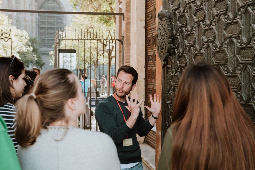 Seville: Guided Walking Tour with Optional Breakfast