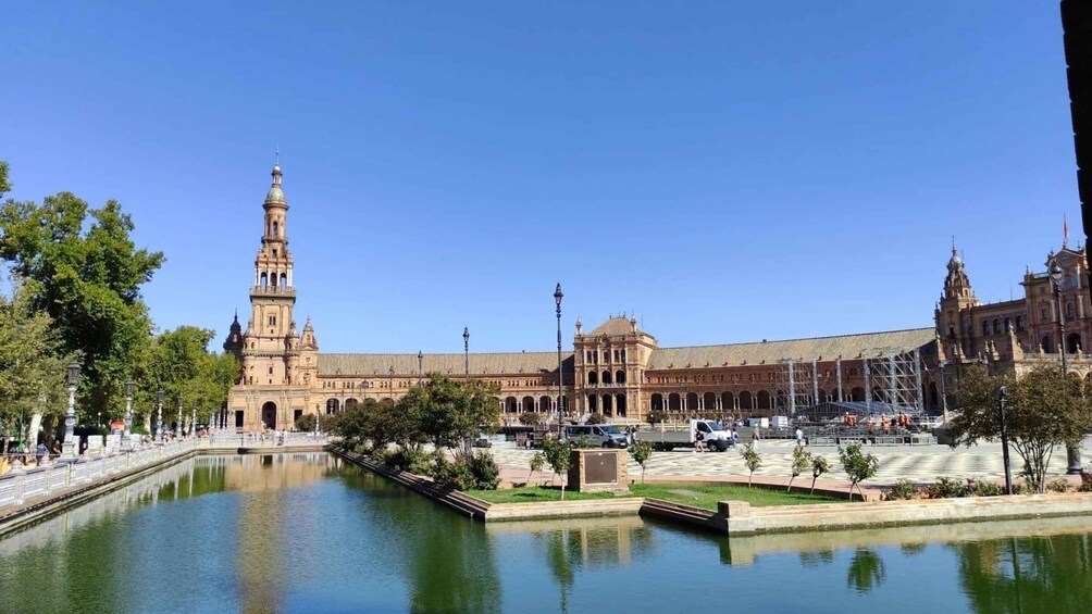 Picture 3 for Activity Seville: Guided Walking Tour with Optional Breakfast