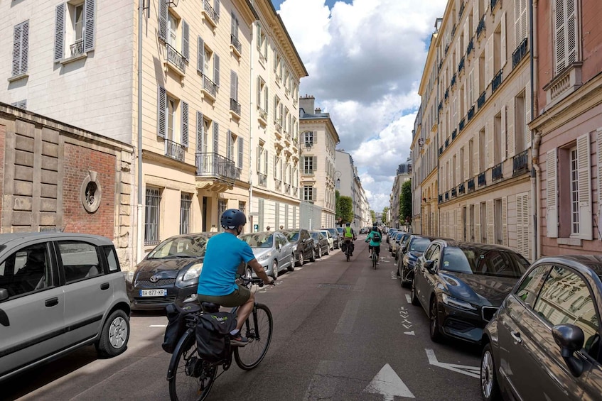 Picture 19 for Activity Paris: Versailles Palace & Trianon Castles E-Bike Tour