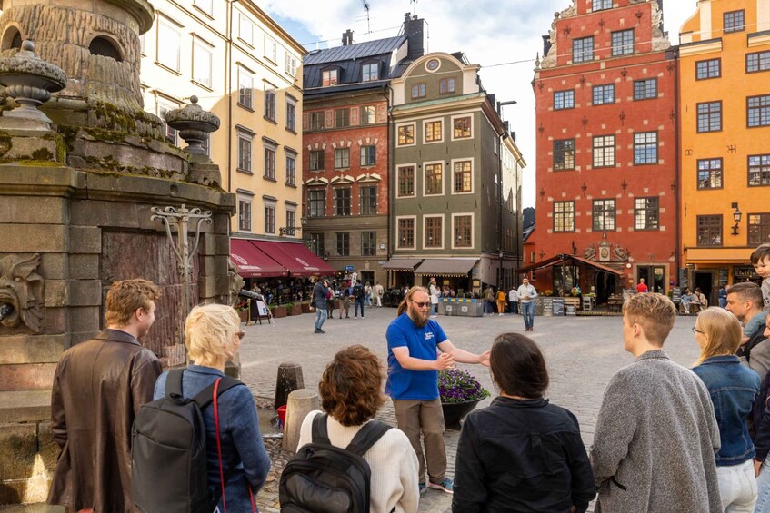 Picture 2 for Activity Stockholm: Old Town Walking Tour w/ Vasa Museum & Boat Ride