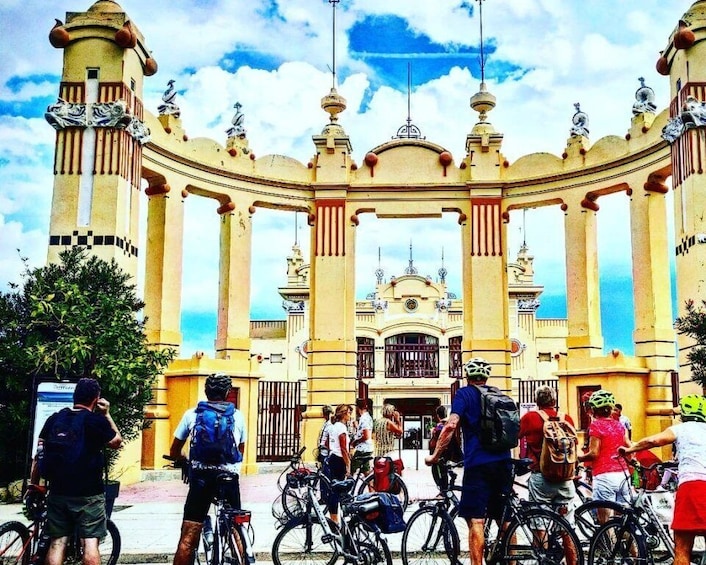 Ride the west coast of Palermo: Favorita Park and Mondello