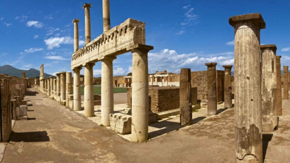 Picture 8 for Activity Exploring Pompeii Discovering the Ancient Ruins