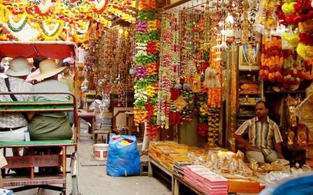 Delhi: Private Half-Day Guided Shopping Tour with Transfer