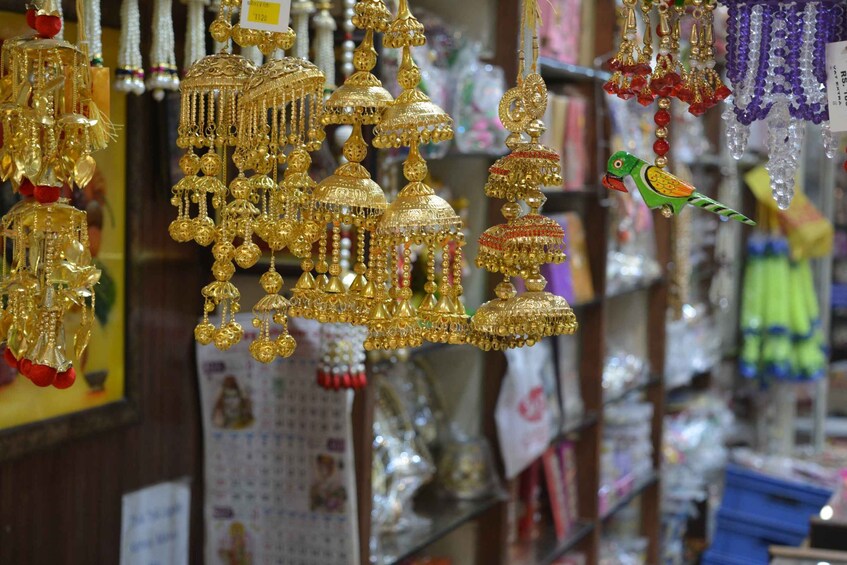 Picture 3 for Activity Delhi: Private Half-Day Guided Shopping Tour with Transfer