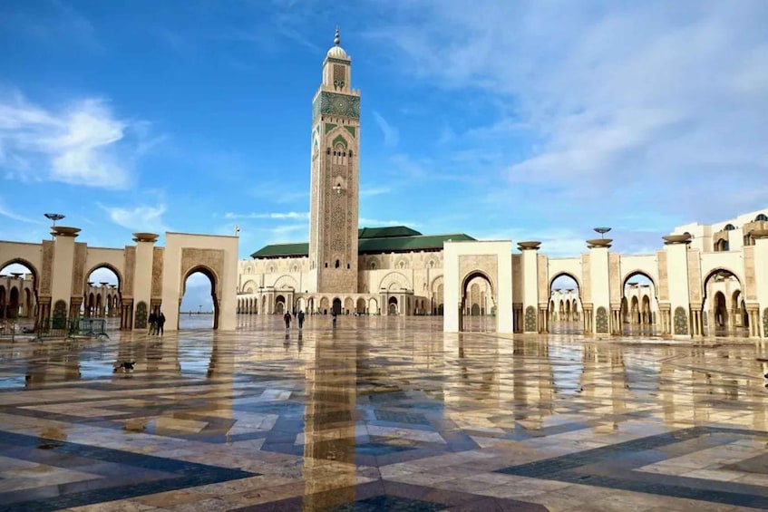 Picture 4 for Activity Visite de la mosquée hassan 2, ticket inclus.